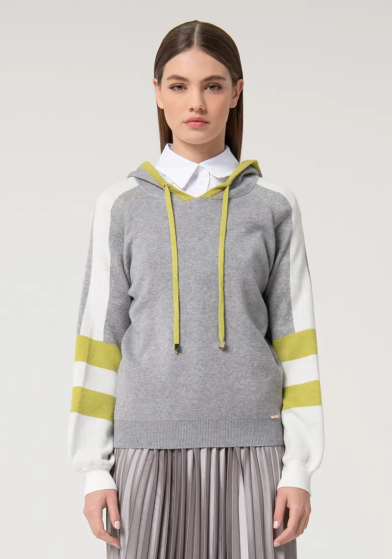 Maglia regular con cappuccio