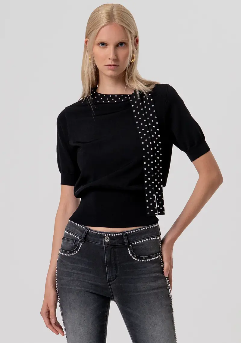 Maglia regular con maniche corte