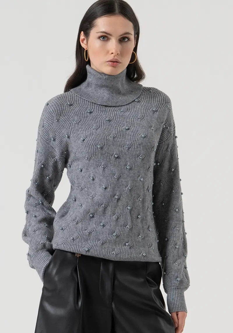 Maglia regular con punto treccia e perle