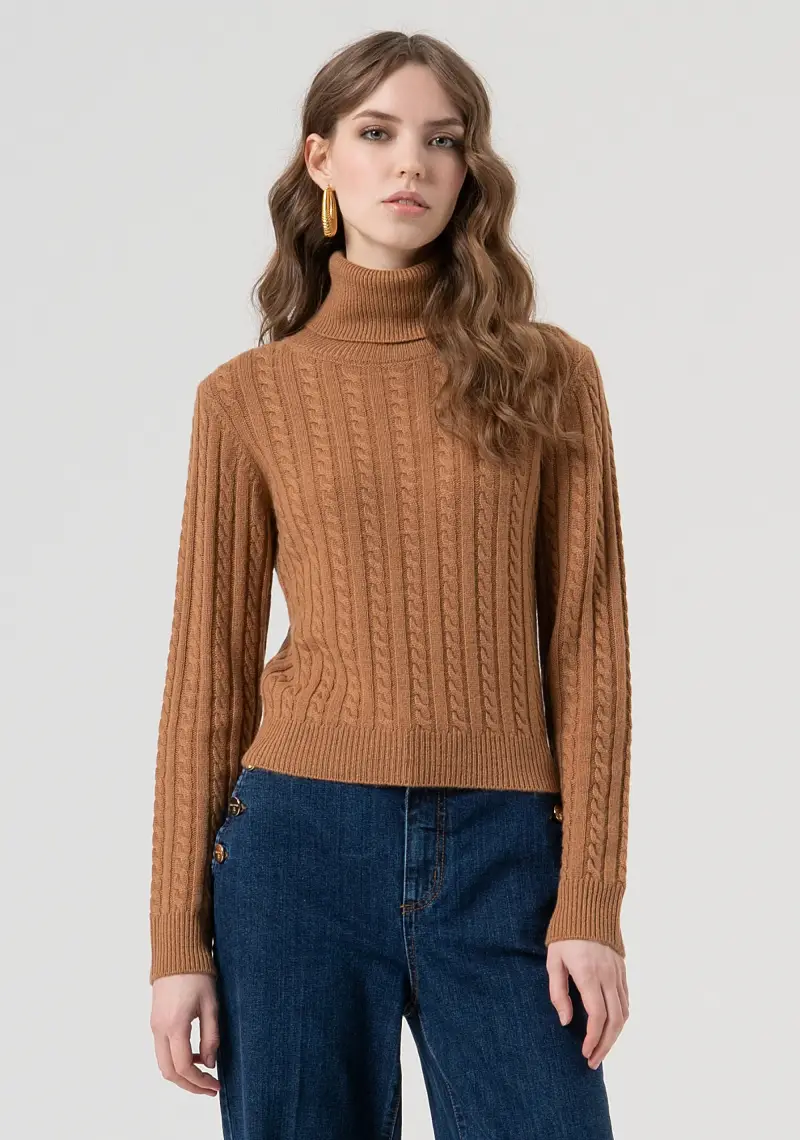 Maglia regular con punto treccia in lana e cashmere
