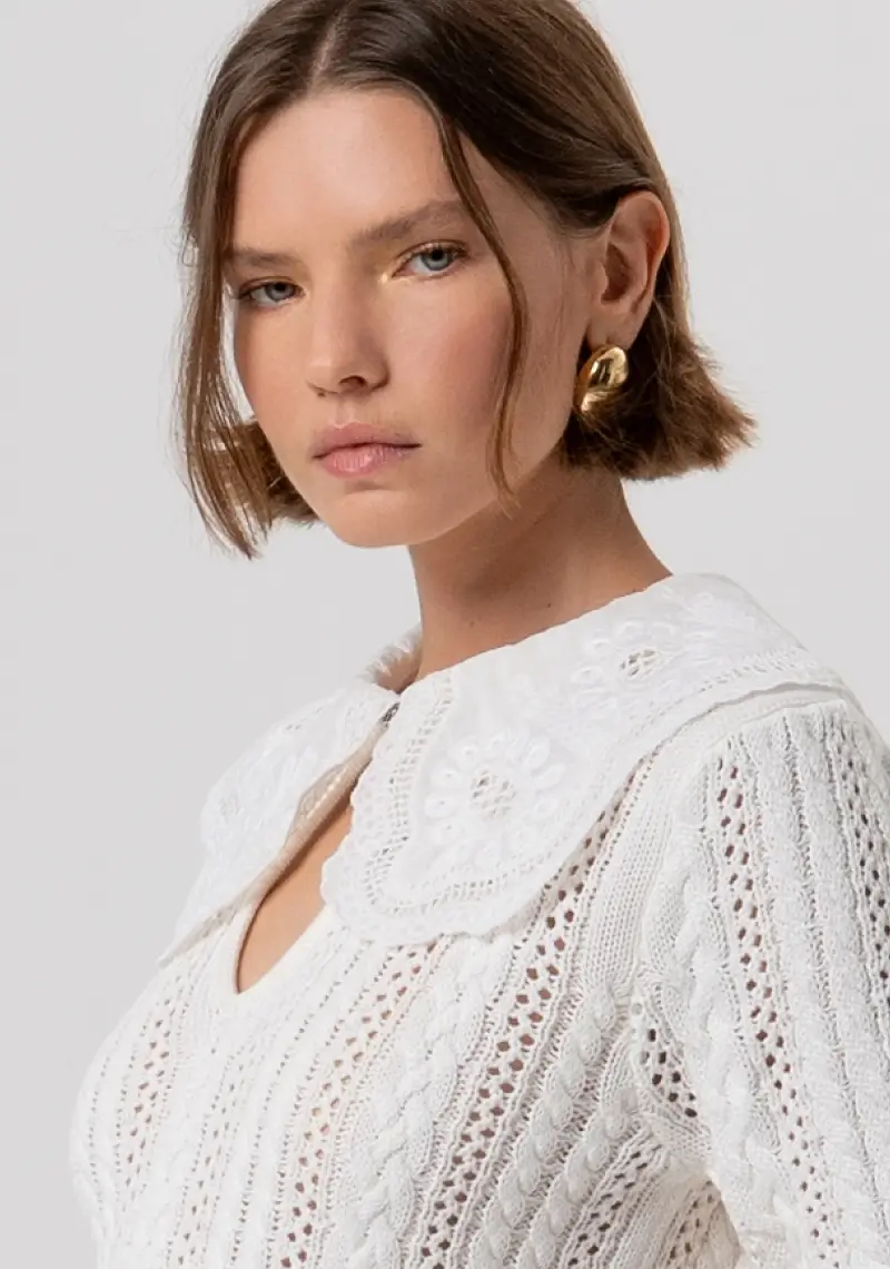 Maglia regular in cotone con punto treccia e trafori miniatura 2