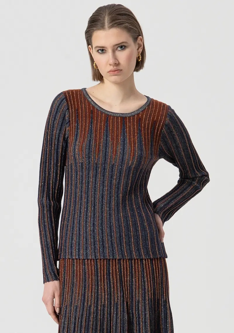 Maglia slim a coste con lana e lurex