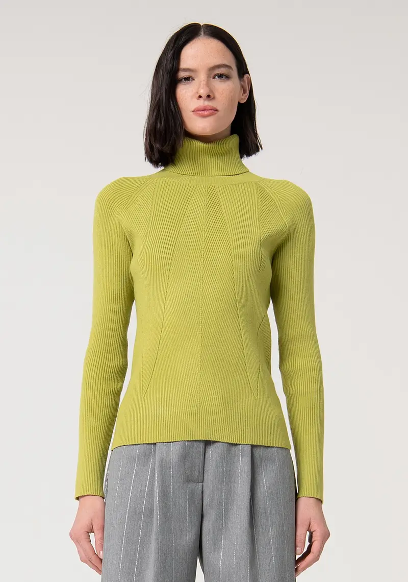 Maglia slim a costine