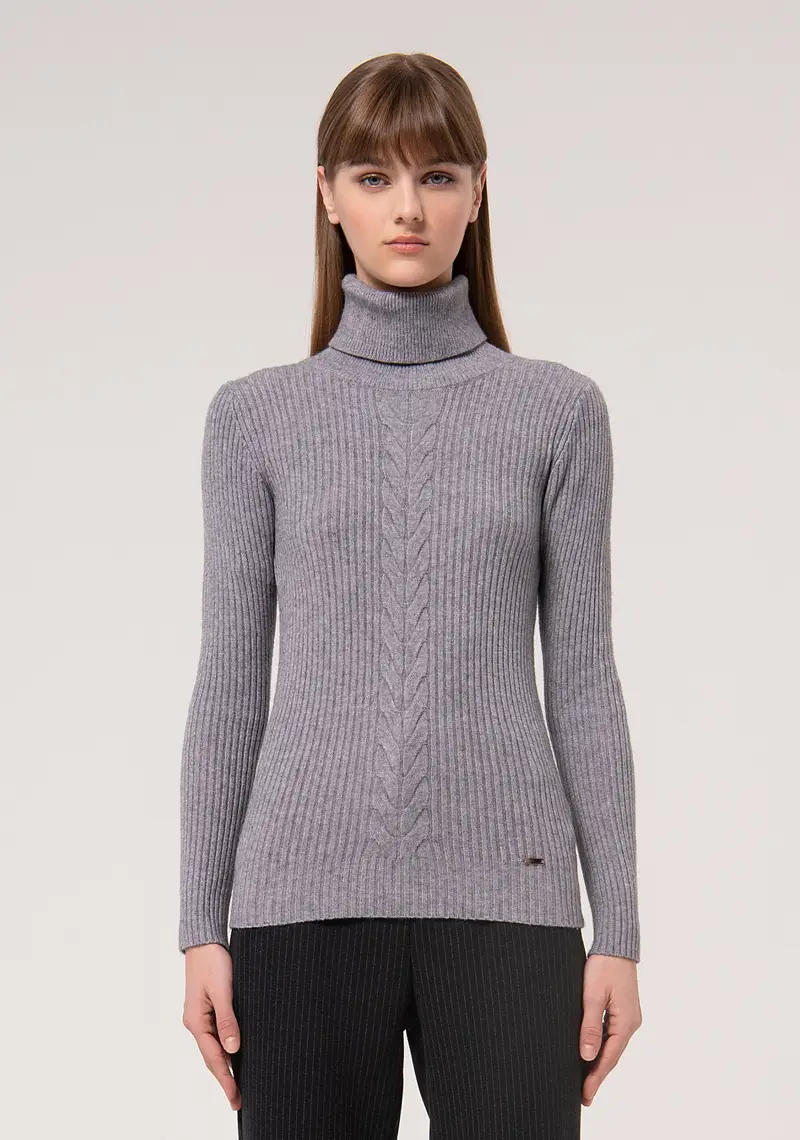 Maglia slim con punto treccia