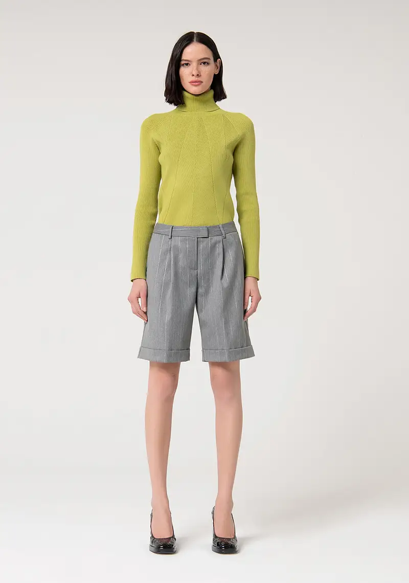 Pantaloncini ragular in tessuto gessato