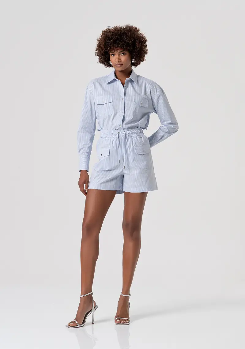 Pantaloncini regular in popeline a righe