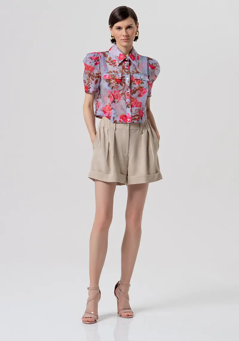 Pantaloncino flare con pences