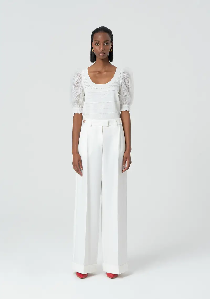 Pantalone a palazzo con vita alta