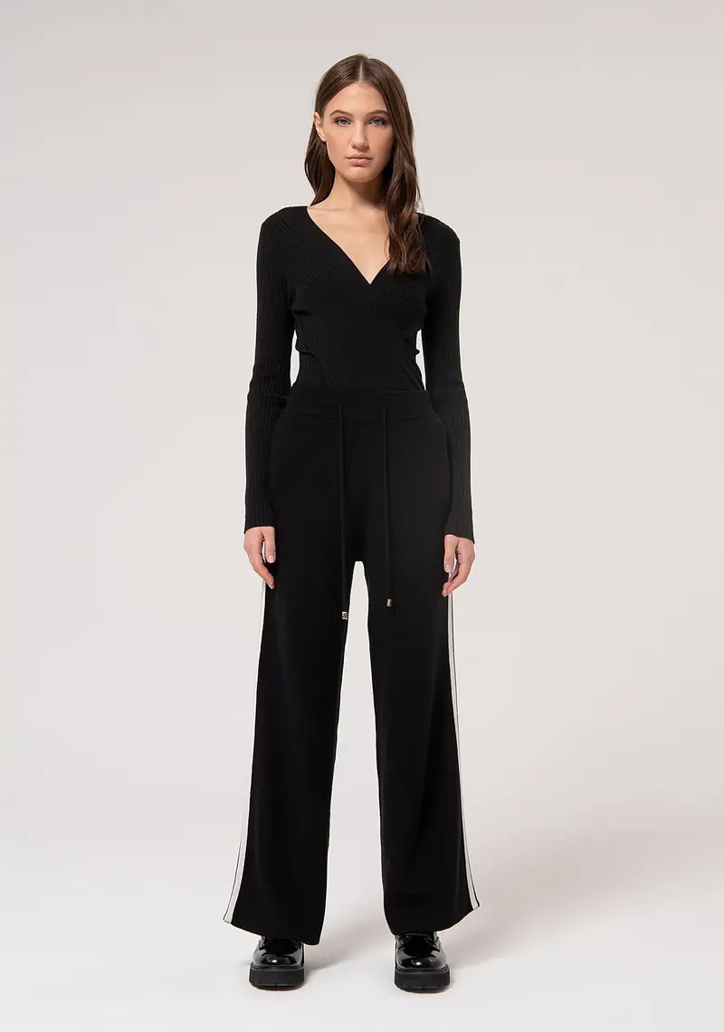 Pantalone ampio a palazzo in maglia