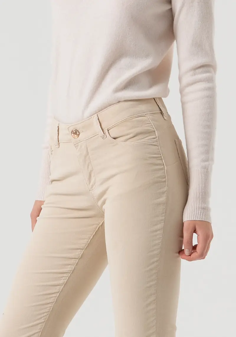 Pantalone bootcut effetto push up in velluto 1000 righe miniatura 2