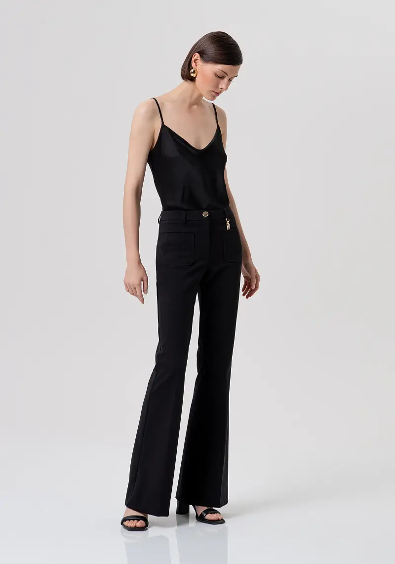 Pantalone bootcut in punto milano