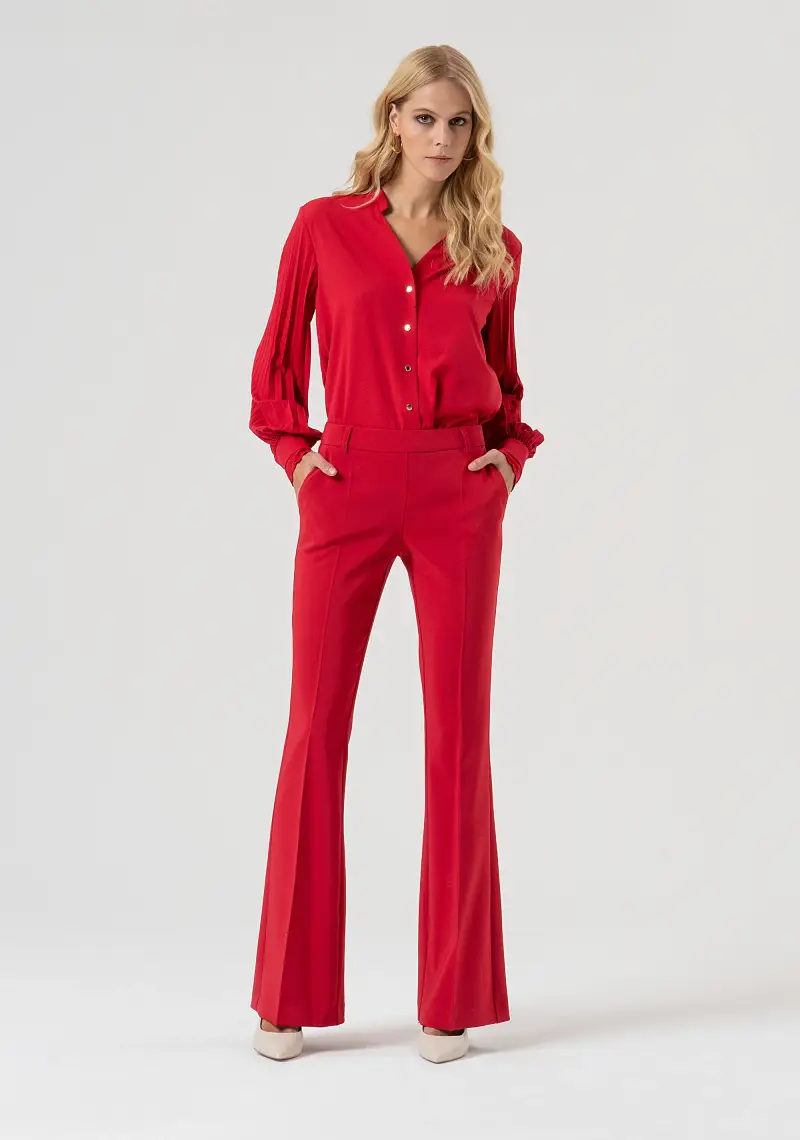 Pantalone bootcut in tessuto stretch