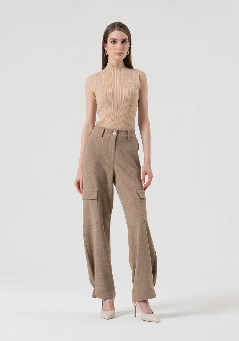 Pantalone cargo con vita alta