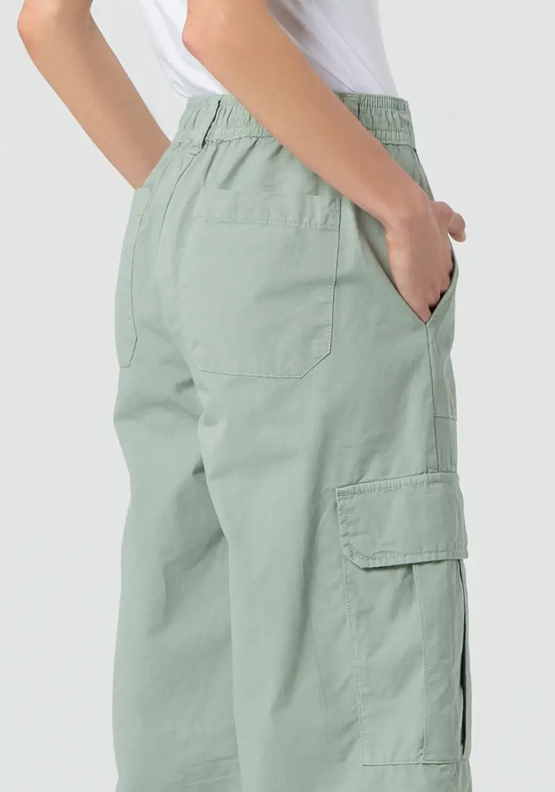 Pantalone cargo in gabardina miniatura 2