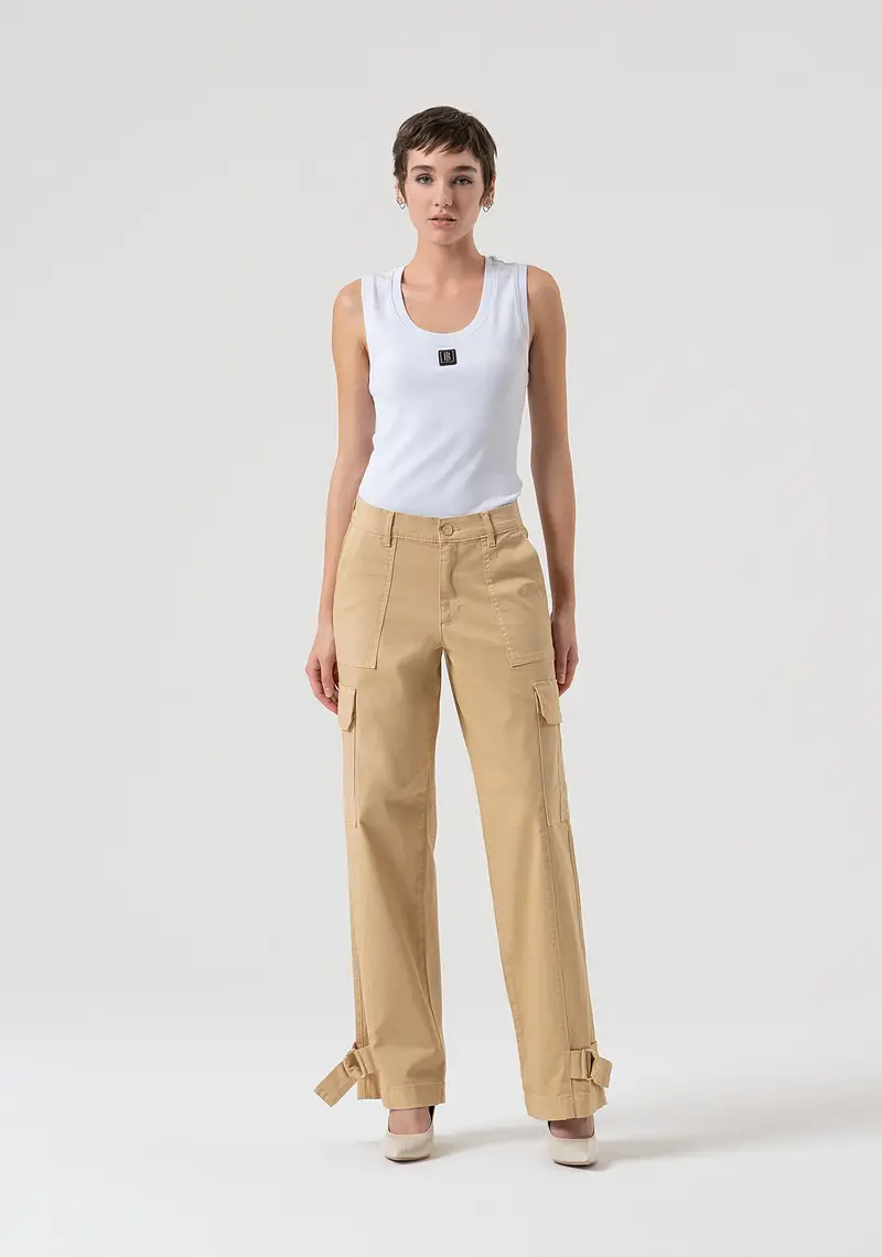 Pantalone cargo in raso