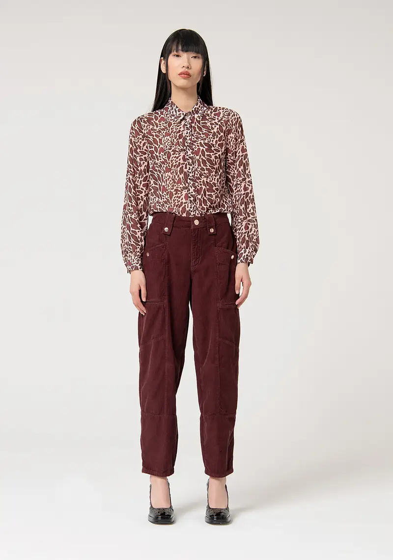 Pantalone carrot in velluto a coste