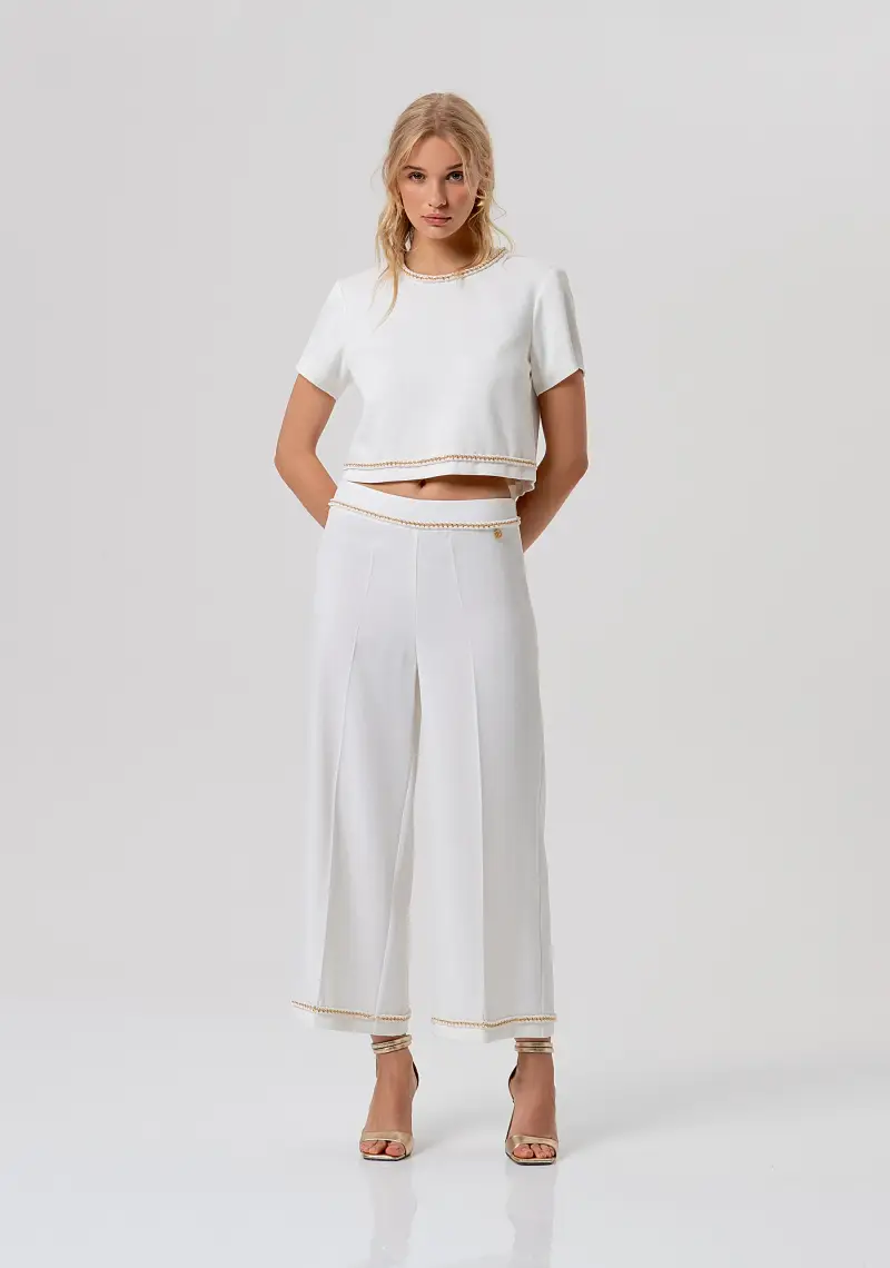 Pantalone cropped modello culotte