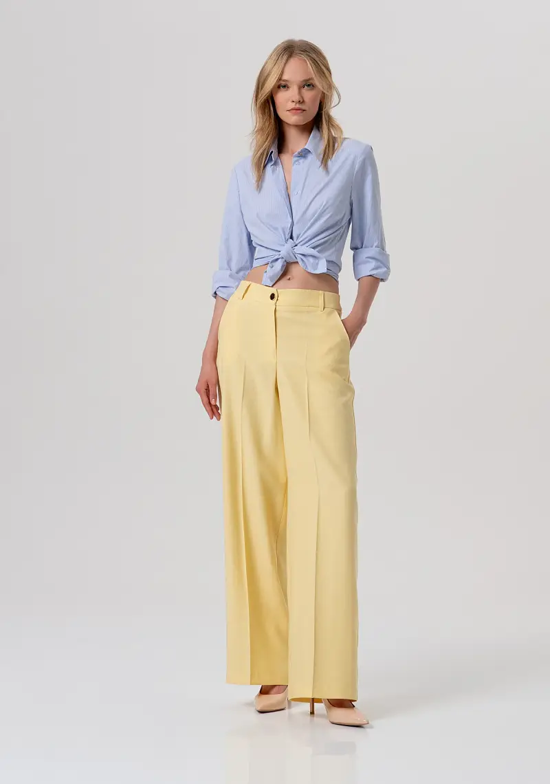 Pantalone flare a palazzo