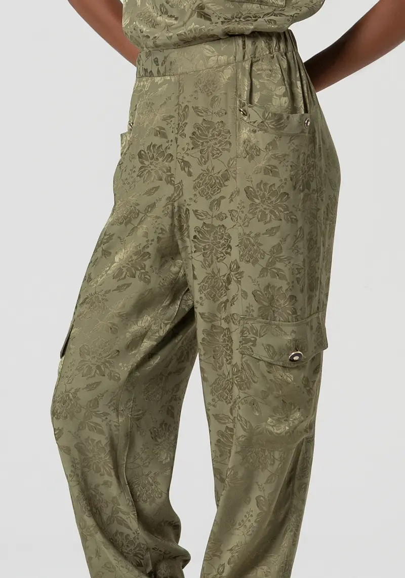 Pantalone jogger regular in fantasia floreale miniatura 2