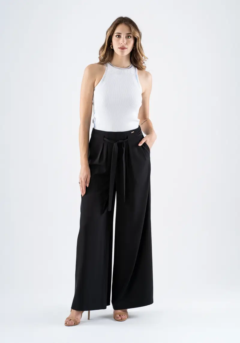 Pantalone palazzo con cintura