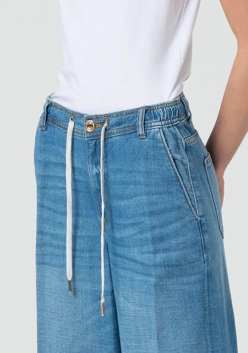 Pantaloni a palazzo in denim con lavaggio medio chiaro miniatura 2