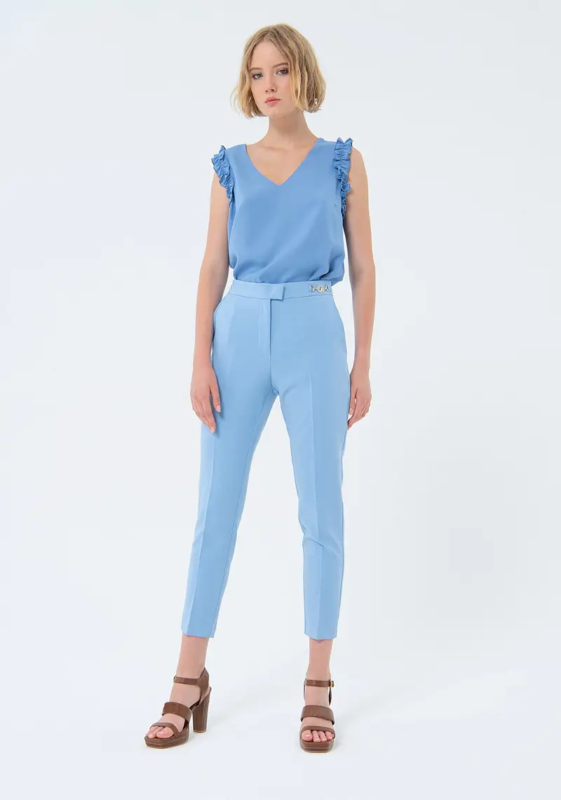 Pantaloni regular modello chino in tessuto tecnico