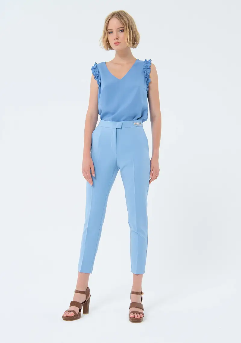 Pantaloni regular modello chino in tessuto tecnico