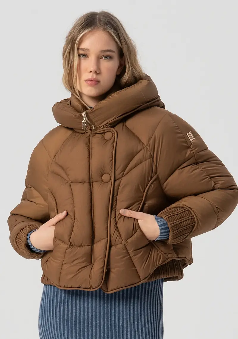 Piumino regolare imbottito in nylon