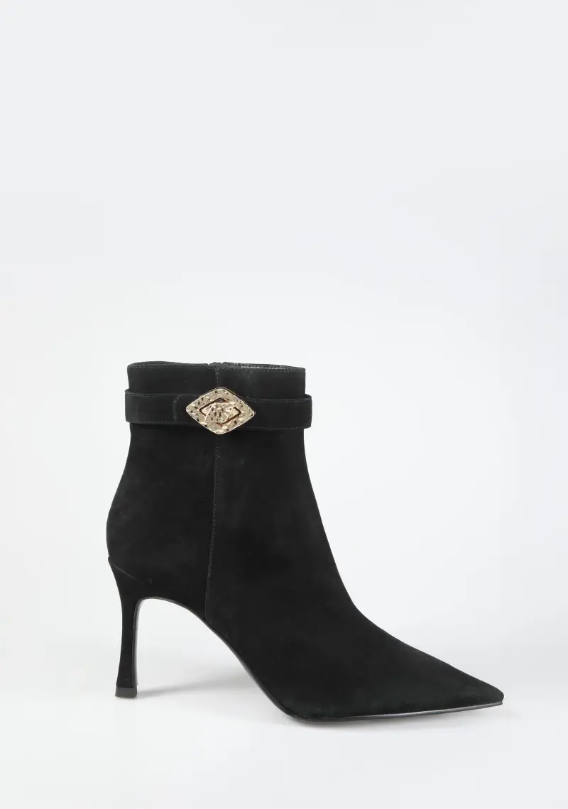 Stivaletto Elegante in Camoscio con Fibbia Gioiello