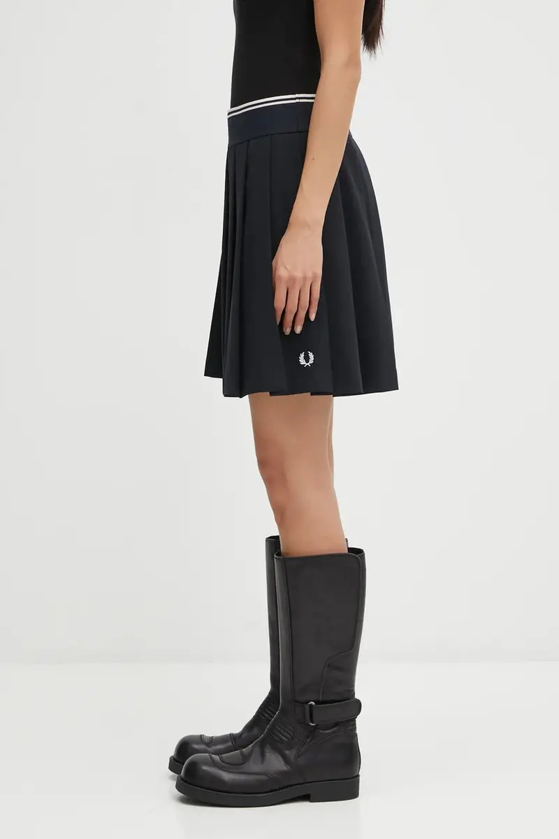 gonna colore nero E1105 miniatura 2