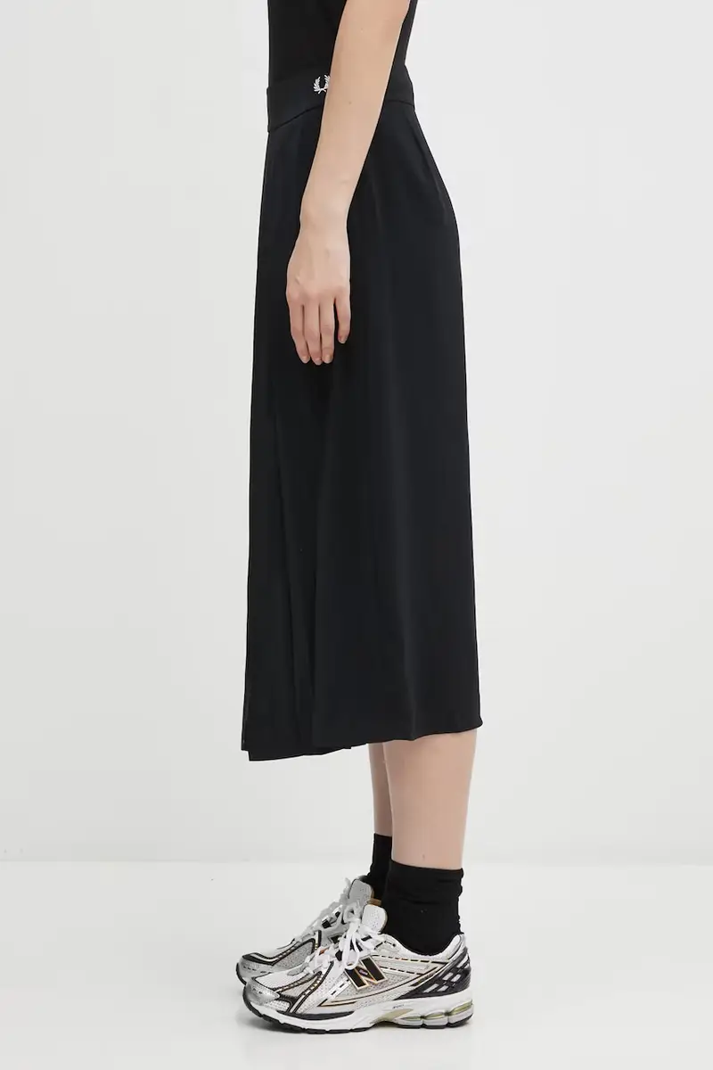 gonna colore nero E1106 miniatura 2