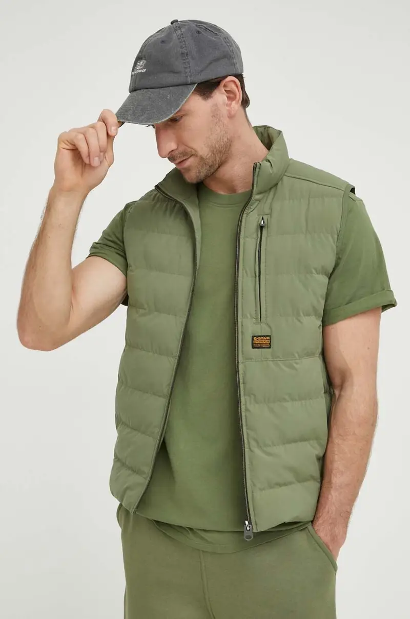 smanicato uomo colore verde