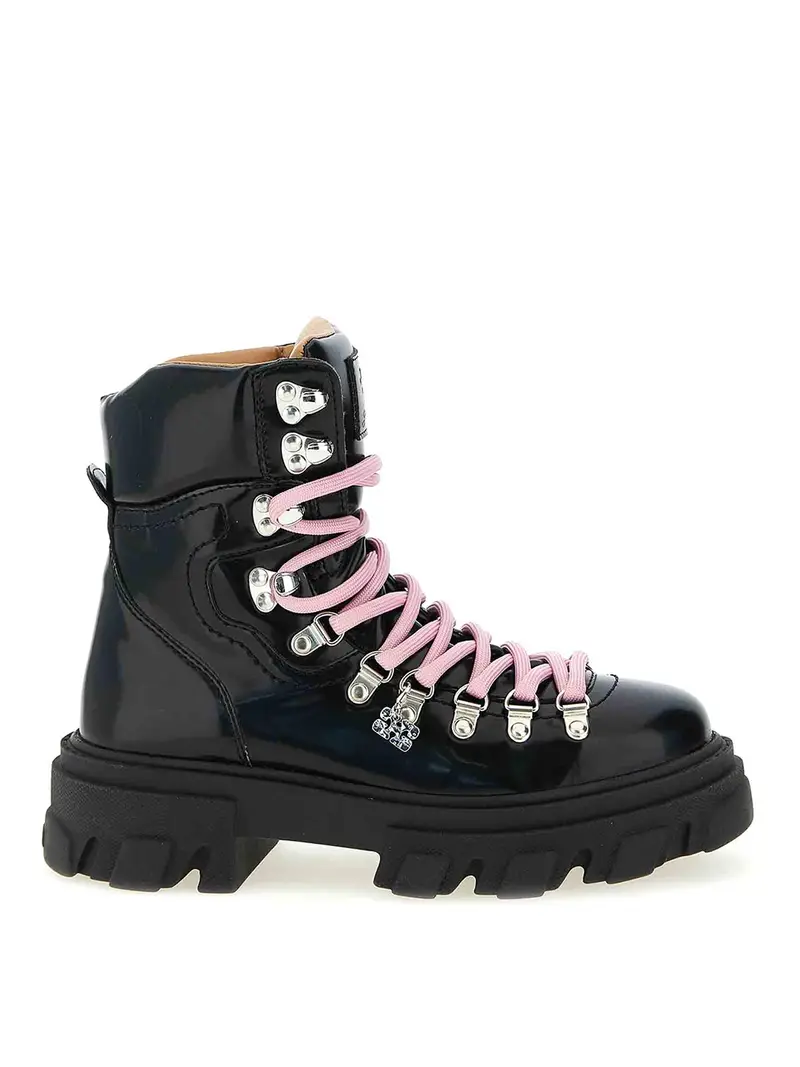 Anfibio di montagna con cleatidi Nero