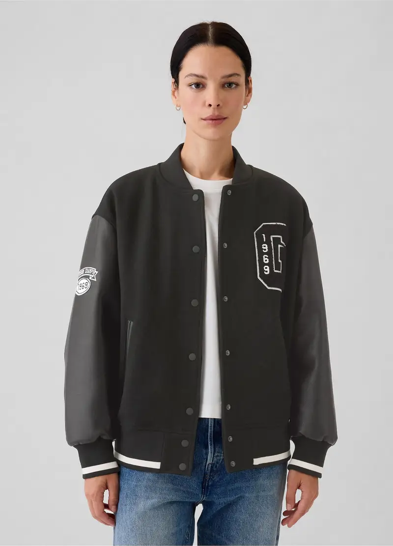 Bomber varsity con maniche effetto lucido, , Nero