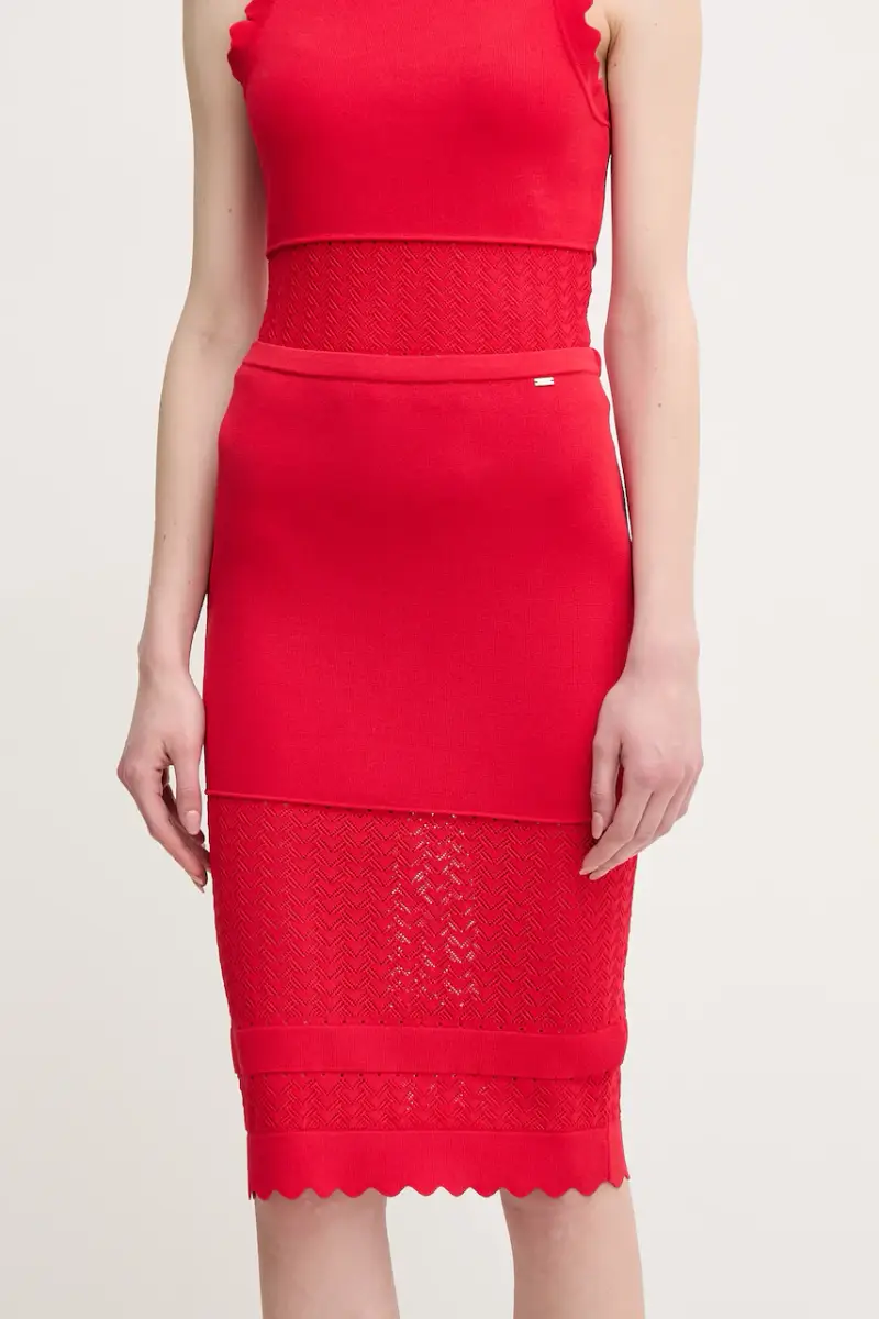 gonna colore rosso 511FD73005