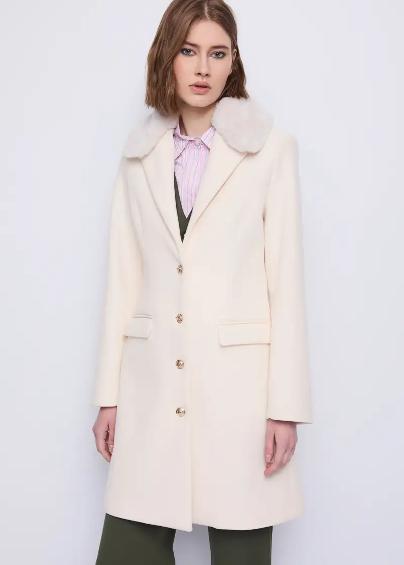 Jeans Cappotto da donna con pelliccia e bottoni dorati Naturale