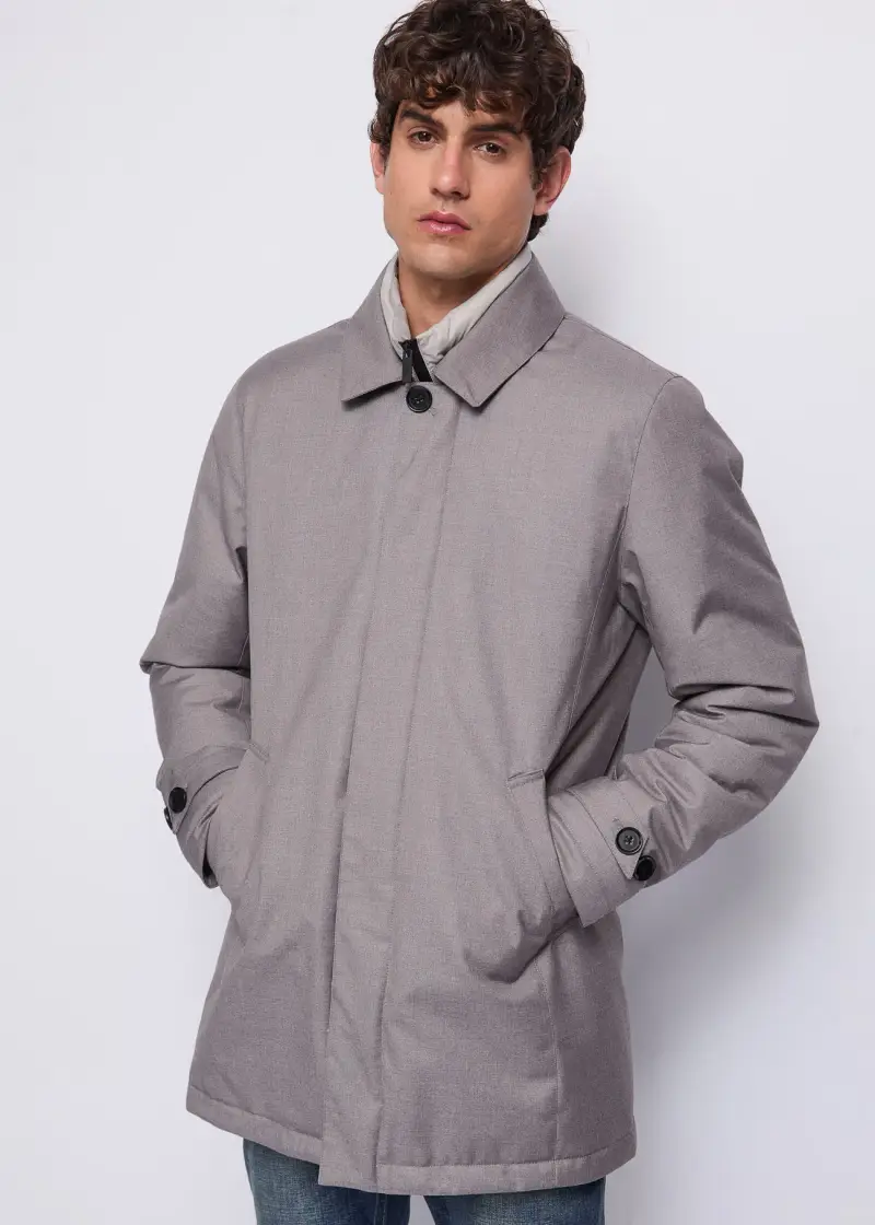Uomo Cappotto grigio in tessuto tecnico Nero