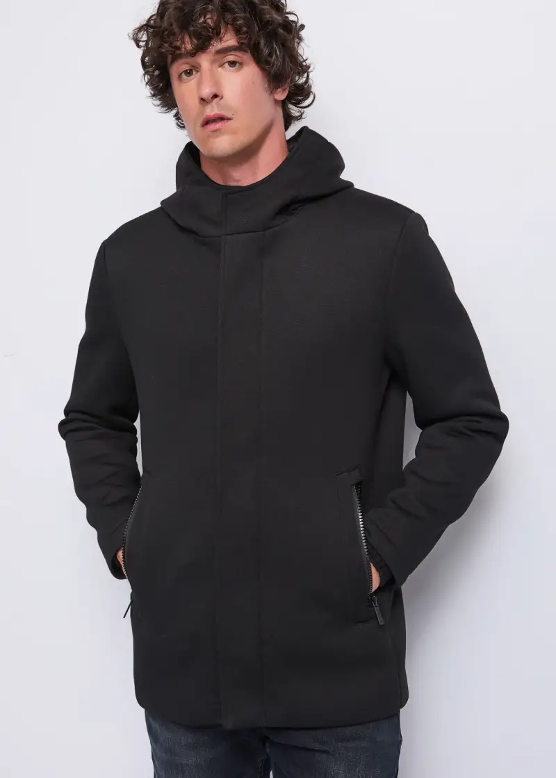 Uomo Cappotto nero con cappuccio