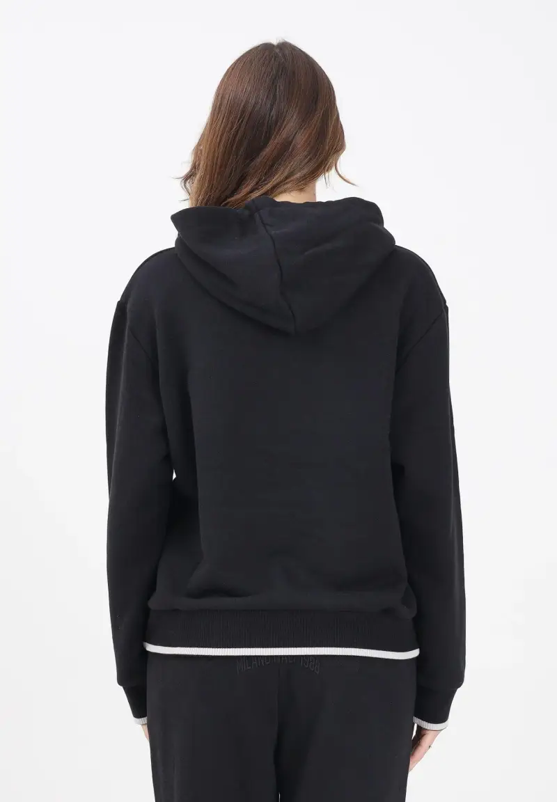 Felpa con cappuccio nera per uomo e donna rifinita da logo impresso miniatura 3