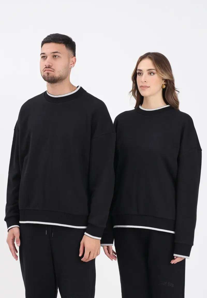 Felpa girocollo nera per uomo e donna con logo impresso