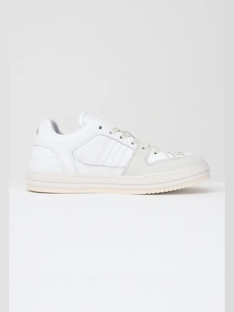 scarpe bianche uomo in pelle logo in rilievo miniatura 2