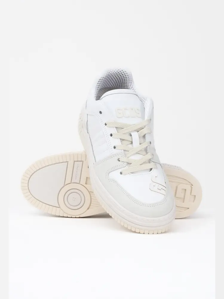 scarpe bianche uomo in pelle logo in rilievo miniatura 3