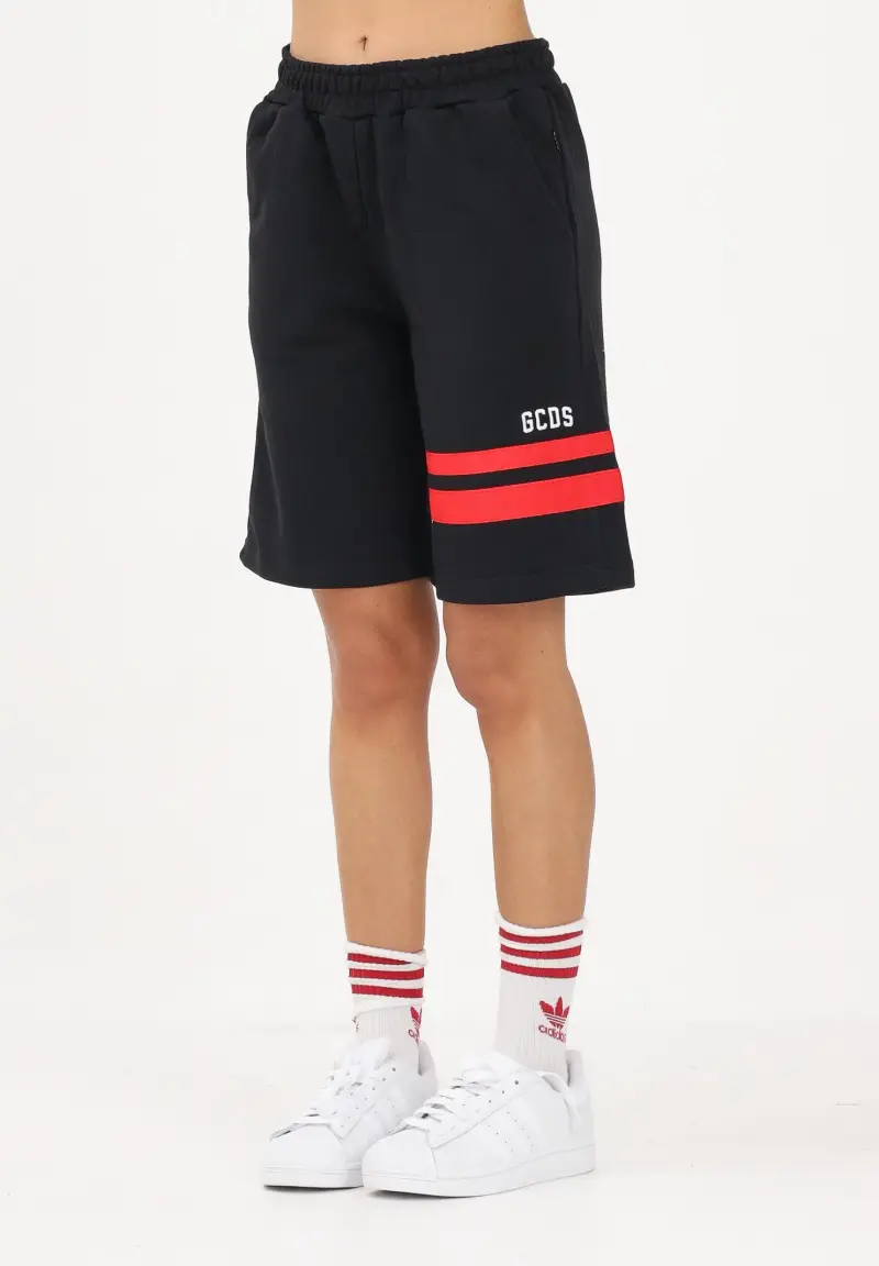 Shorts sportivo nero per donna, ragazzi e bambini con logo e bande rosse