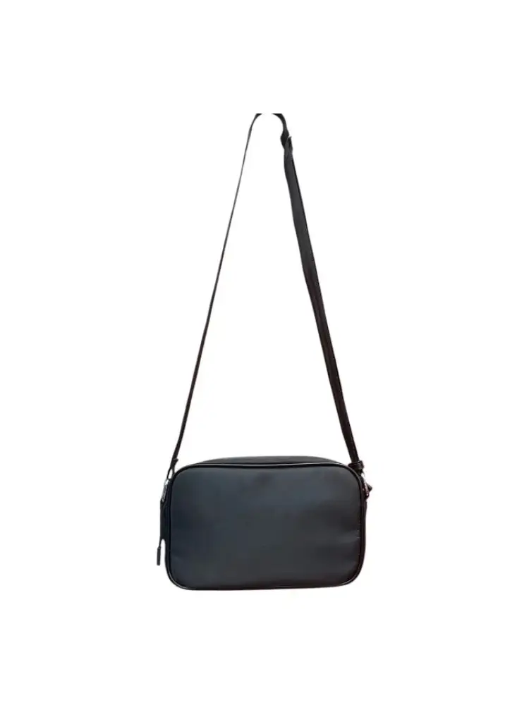 tracolla nera uomo in ecopelle logo sul davanti a contrasto miniatura 2