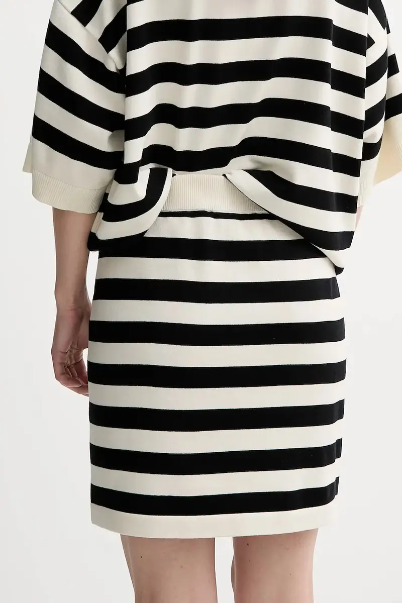 gonna colore nero 10910129 miniatura 3