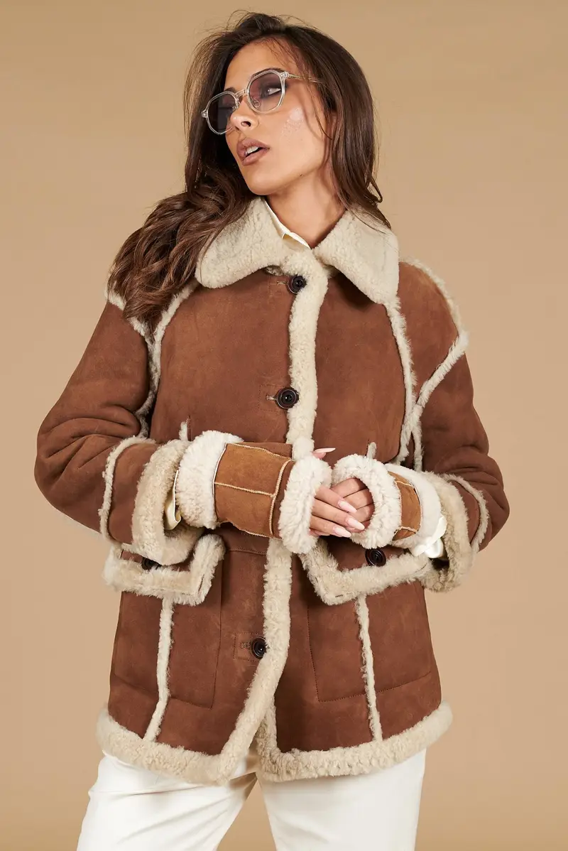 Giacca in montone scamosciato color cuoio versione lunga D'Arienzo, Seleziona Taglia L, Colore Cuoio