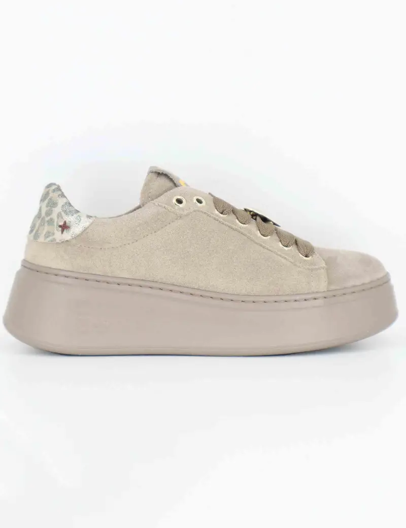 Sneakers in camoscio taupe con charms Donna PIA 430A