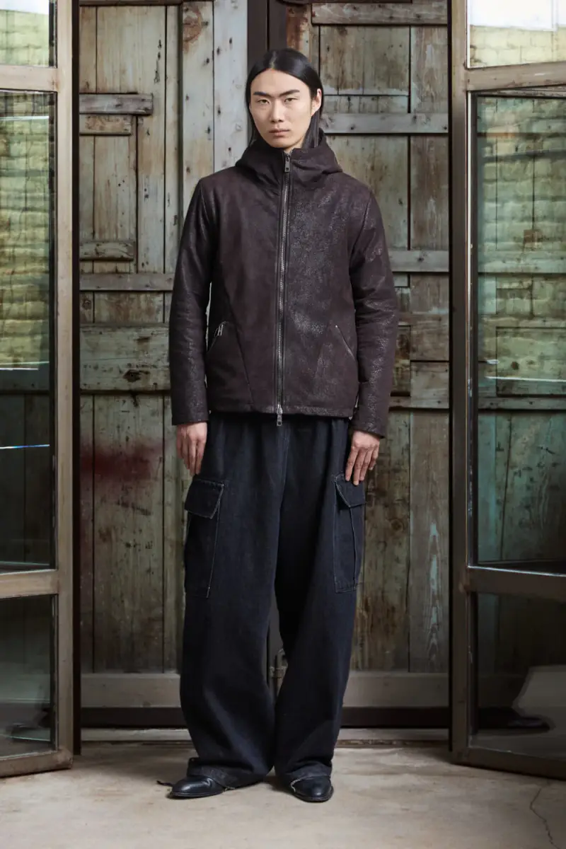 Giubbotto in pelle con cappuccio mocha