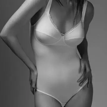 Body a spalla larga in cotone biologico Gios Curcuma