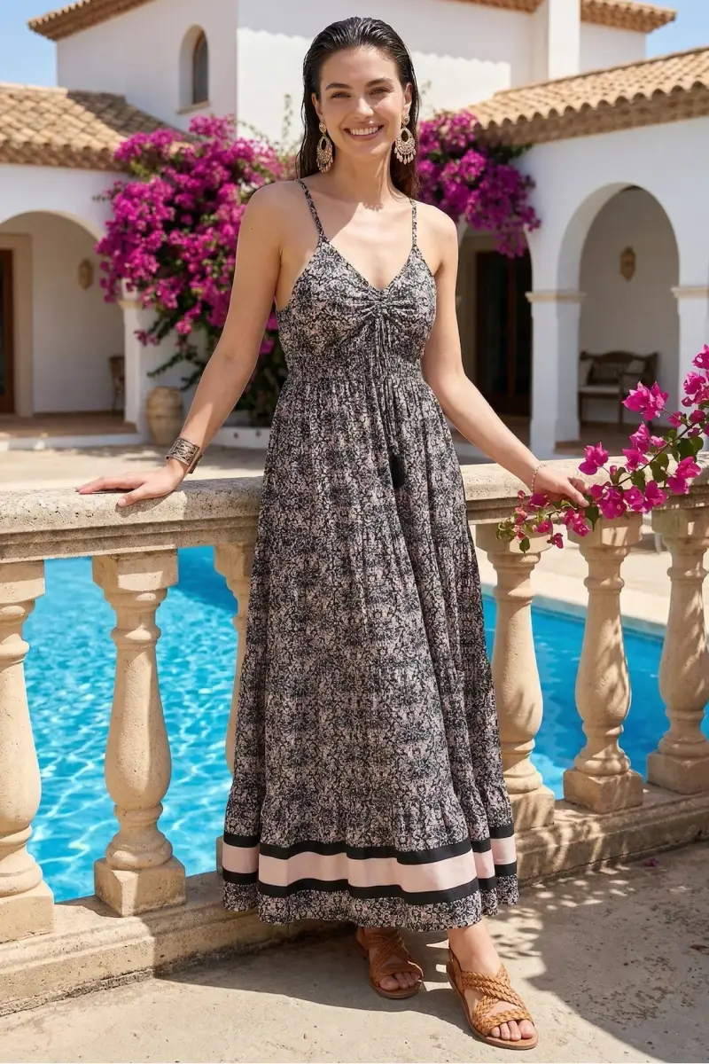 ABITO LUNGO CON BALZA AL FONDO | Colore Damascato |